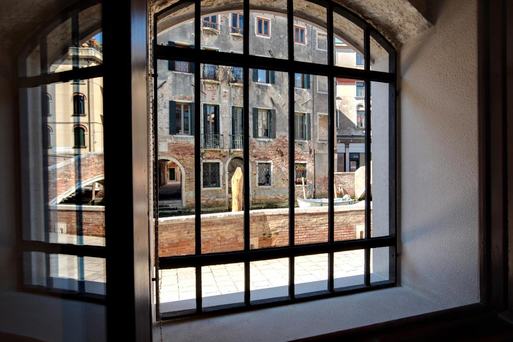 Palazzo Schiavoni Residenza D'Epoca & Suite-Apartments Venetië Buitenkant foto
